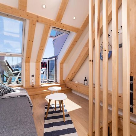 Little Beach House Baska  Bagian luar foto