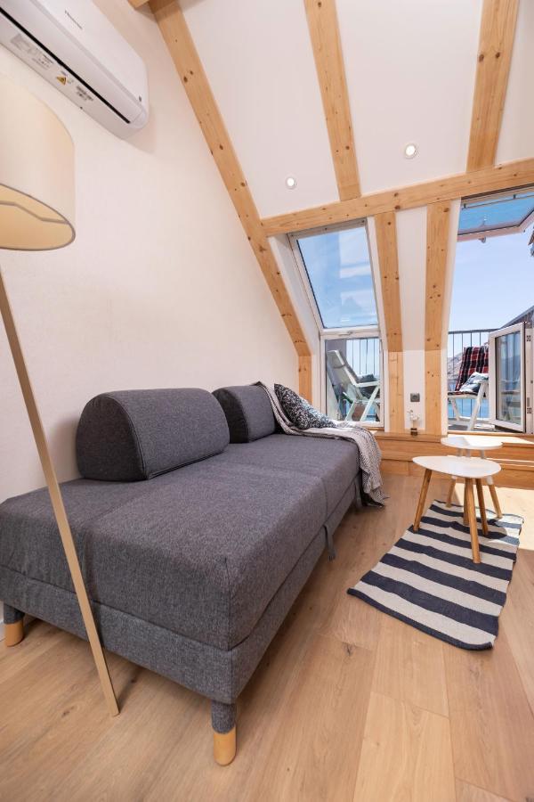 Little Beach House Baska  Bagian luar foto