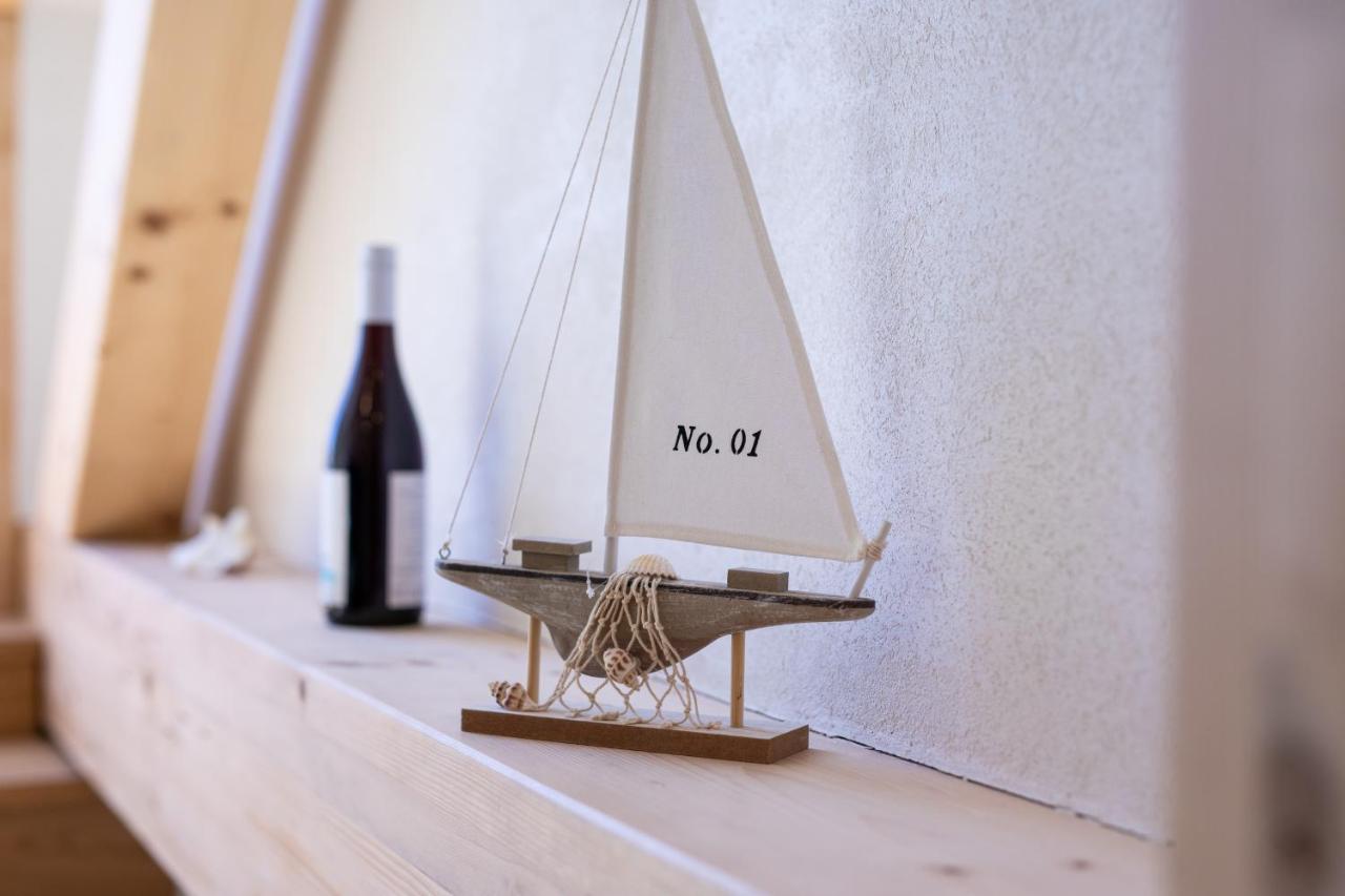 Little Beach House Baska  Bagian luar foto