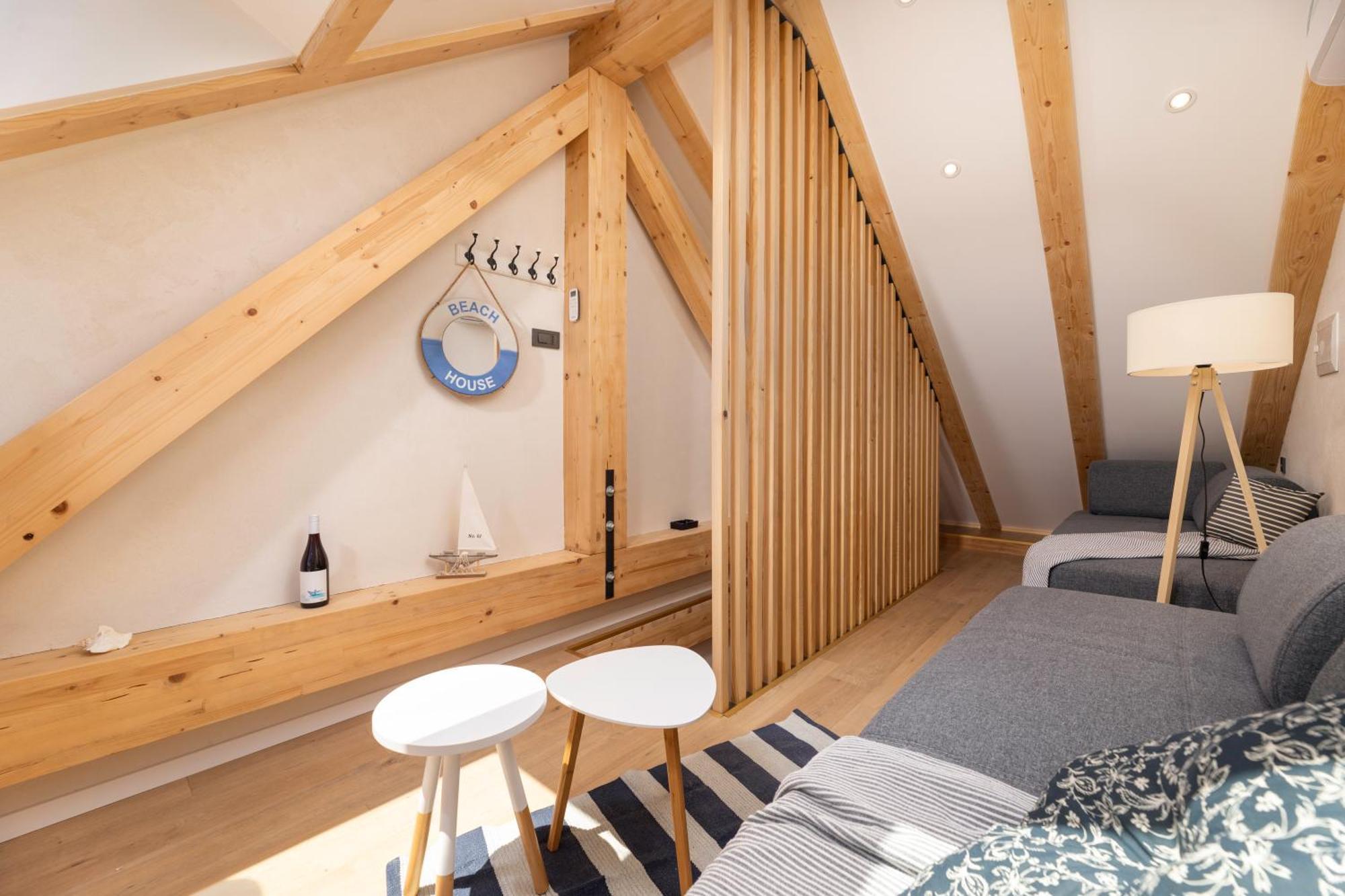 Little Beach House Baska  Bagian luar foto